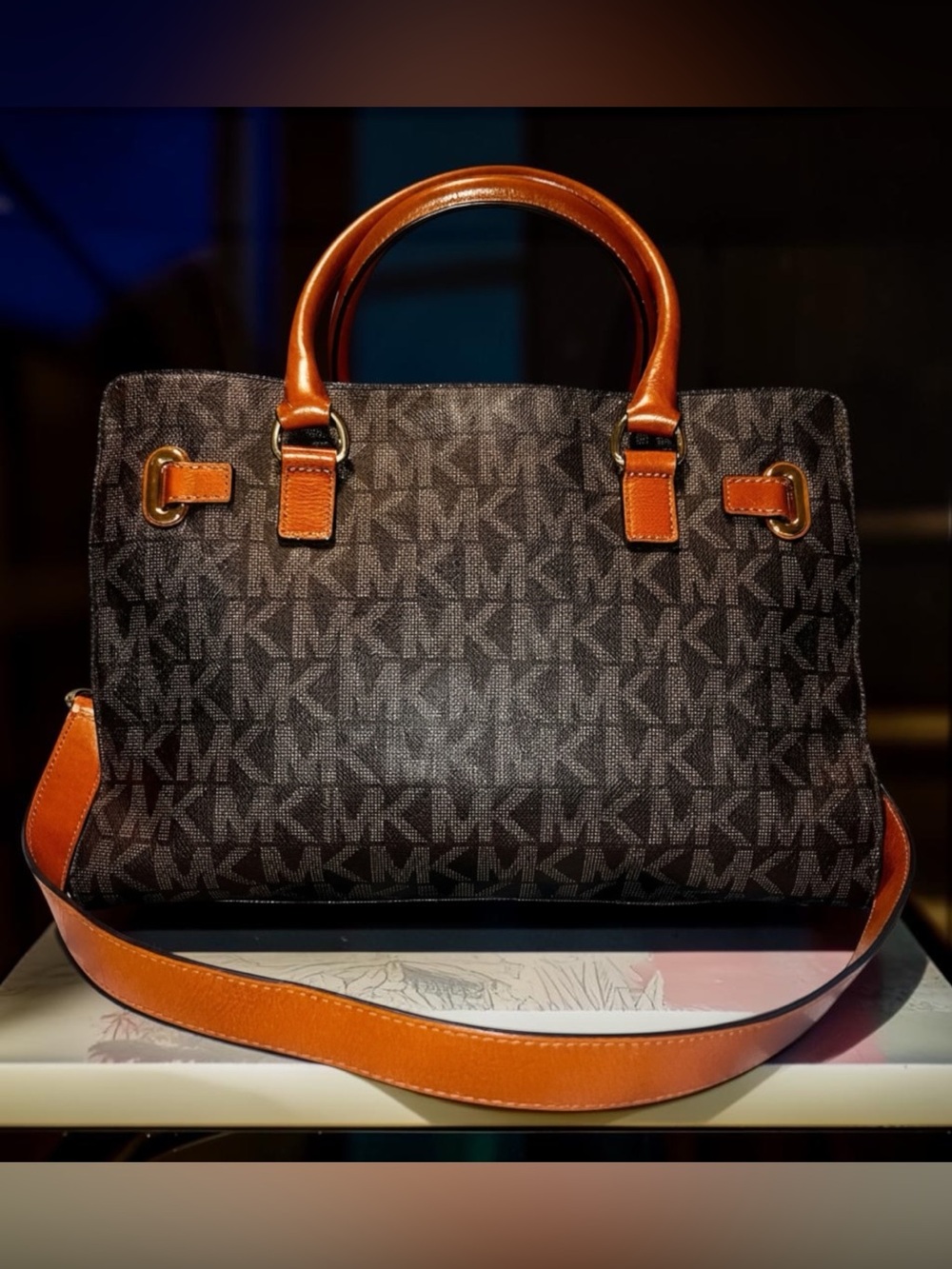 Michael Kors Hamilton Signature Logo Large Tote Bag Brown Tan Gold Like New - Picture 4 of 15